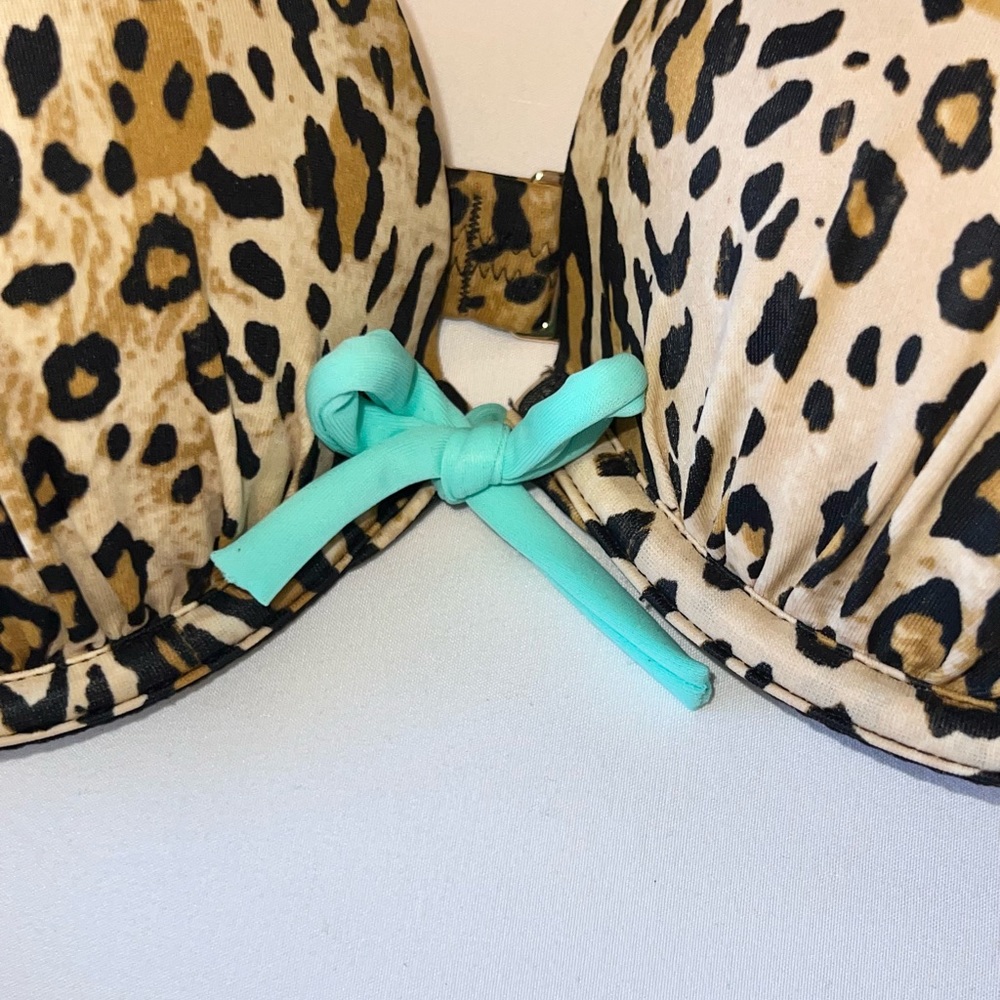 Victoria’s Secret Leopard Bombshell Bikini - Picture 5 of 7